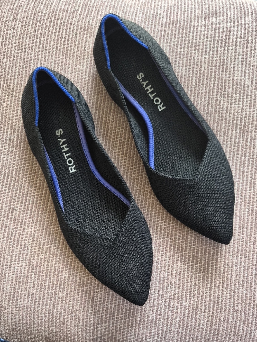 Rothy's Black Pointed Knit Flats with Blue Trim